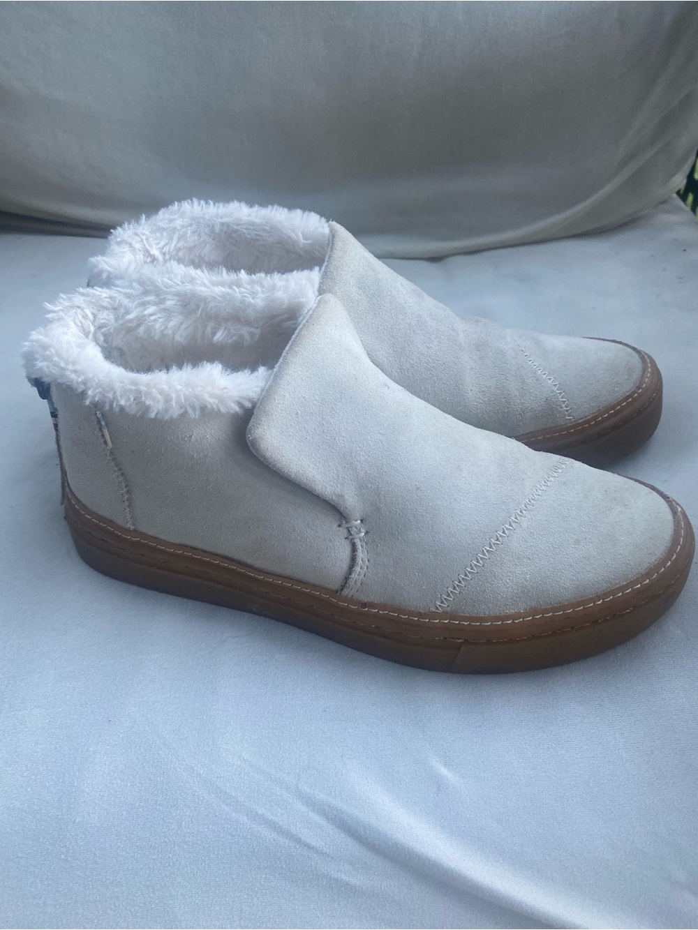 Toms White Plush-Lined Leather Slip-On Ankle Slippers